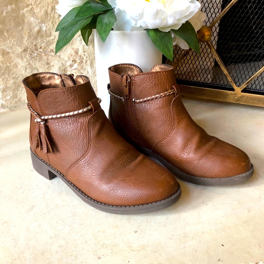 💕 OshKosh Tassle Ankle Boots 💕